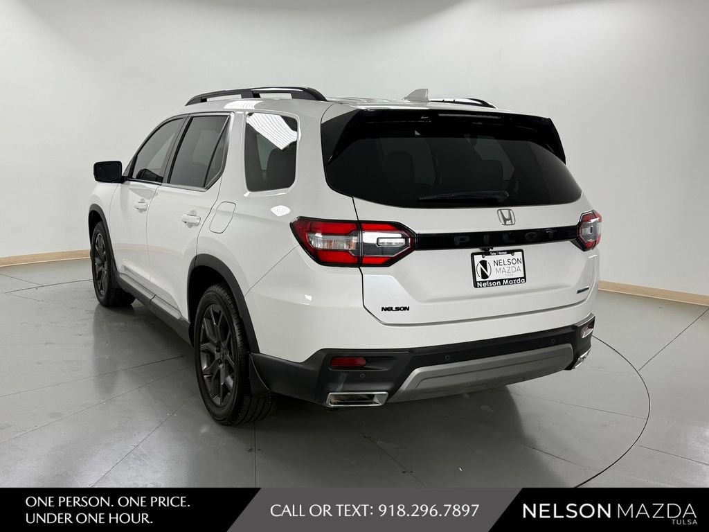 Used 2023 Honda Pilot Touring image 8