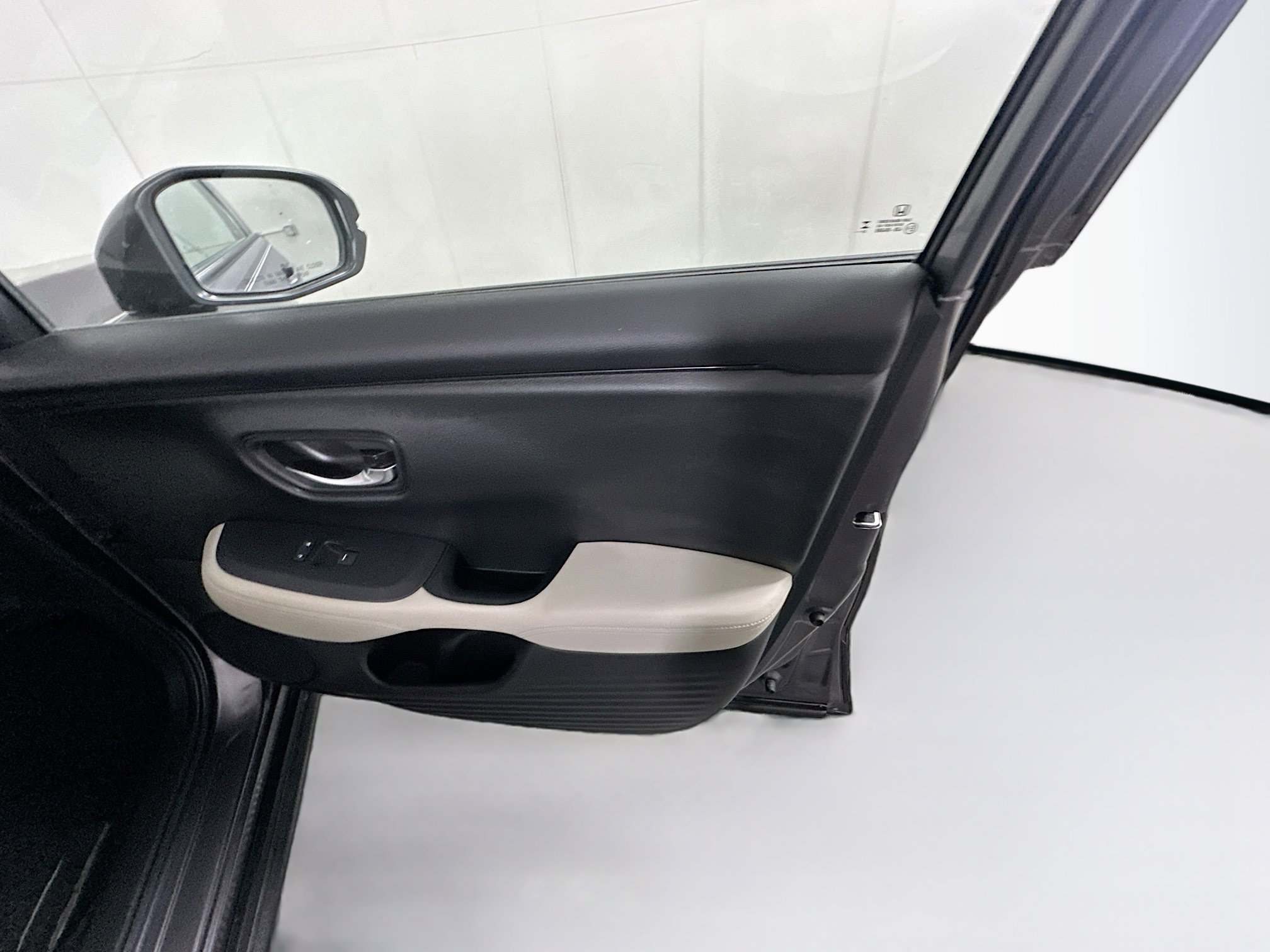 Used 2024 Honda HR-V LX image 30