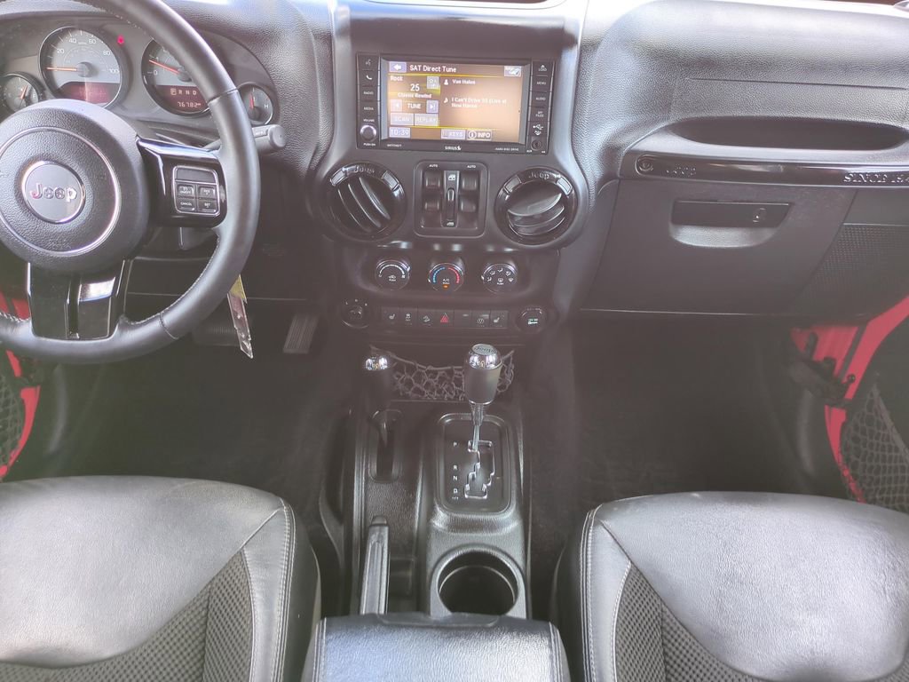 Used 2017 Jeep Wrangler Unlimited Sahara AWD/4WD image 15
