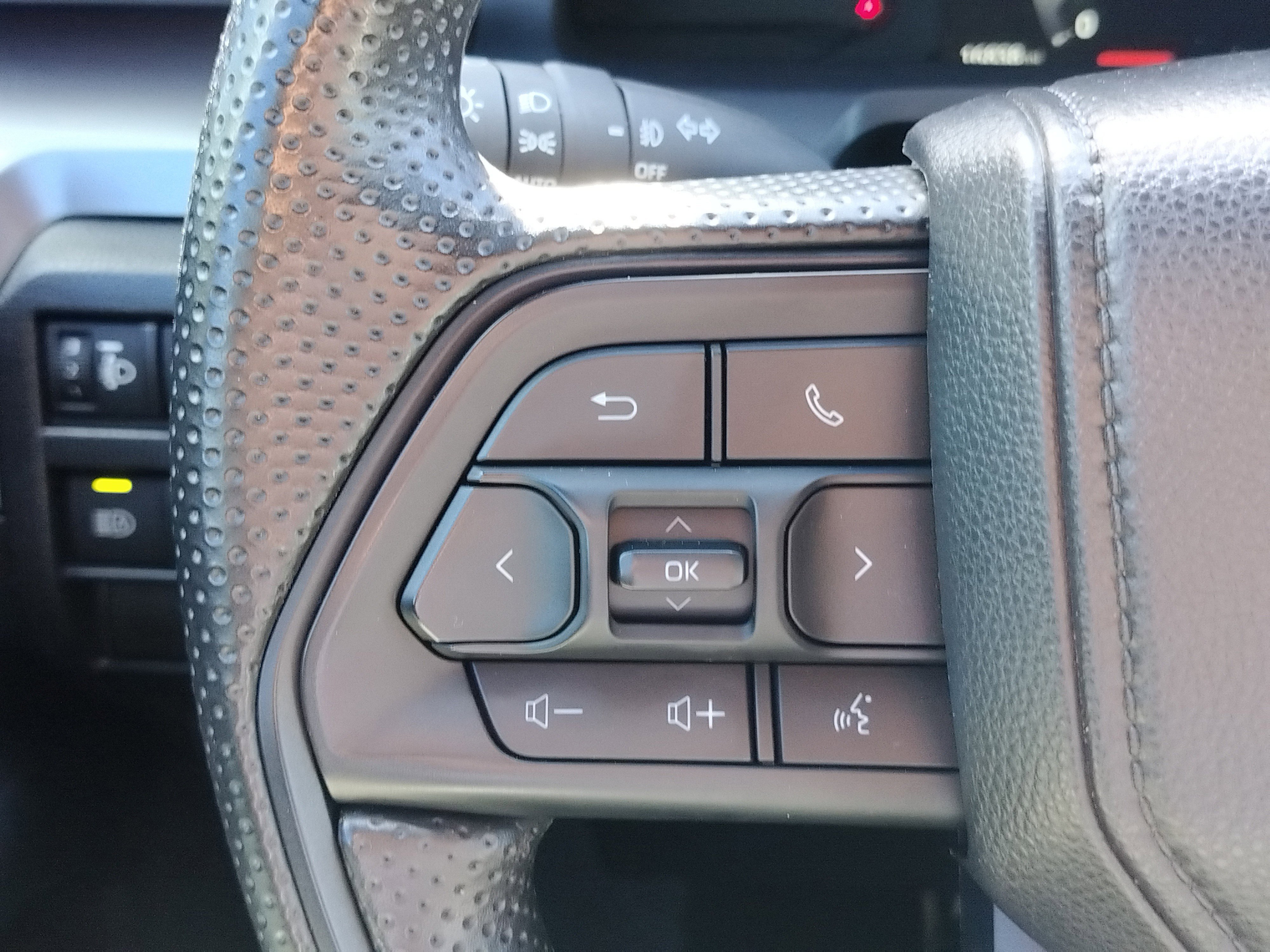 Used 2024 Toyota Tacoma SR5 image 21