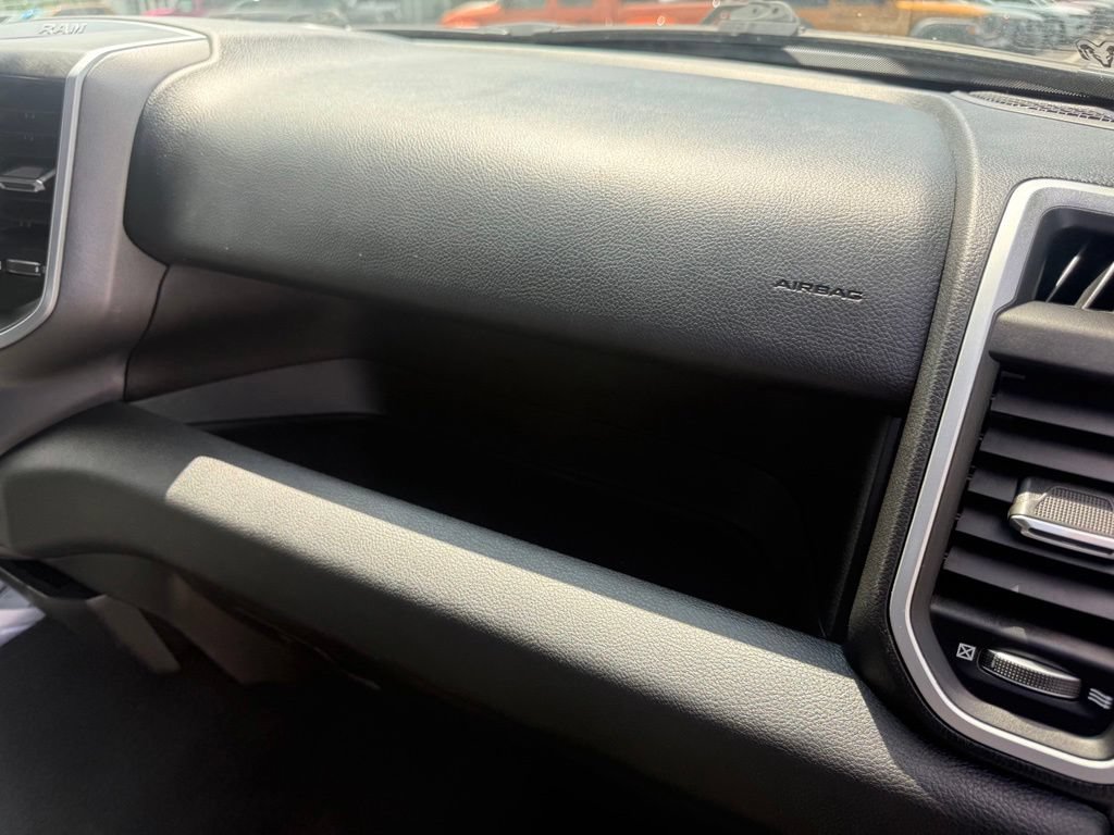 Used 2022 RAM 1500 Big Horn AWD/4WD image 60