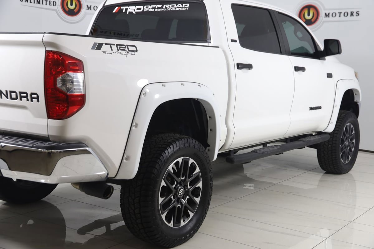 Used 2021 Toyota Tundra SR5 w/ SR5 Leather Package AWD/4WD image 43