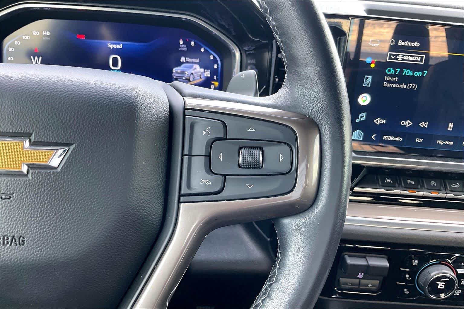 Used 2022 Chevrolet Silverado 1500 High Country w/ High Country Premium Package AWD/4WD image 25