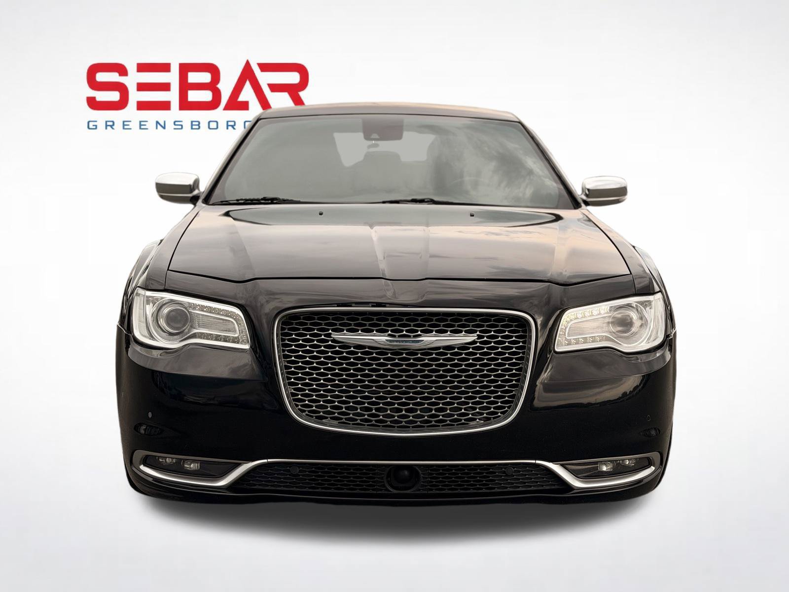 Used 2015 Chrysler 300 C Platinum w/ Harman/Kardon Audio Group RWD image 2