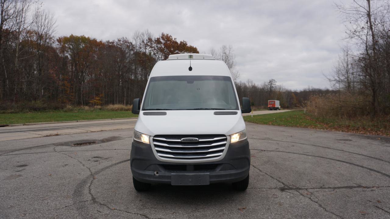 Used 2019 Freightliner Sprinter 170 RWD image 8