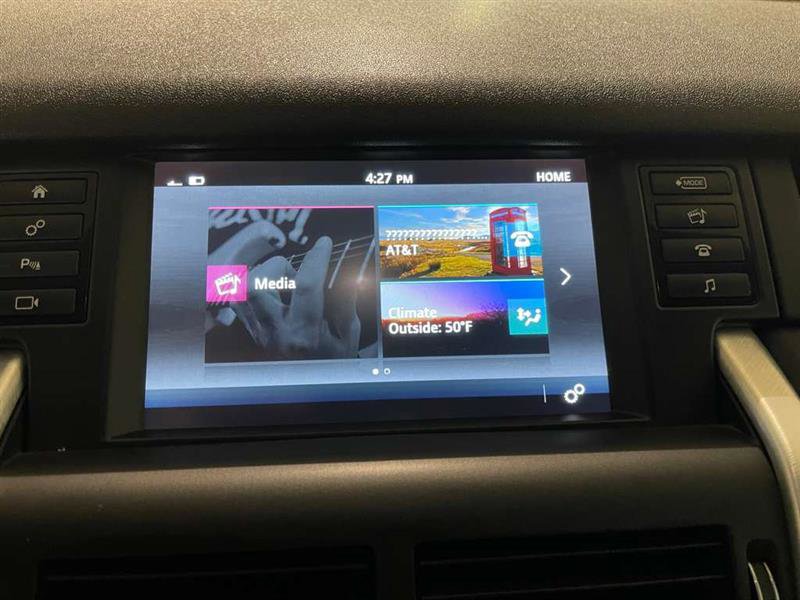 Used 2018 Land Rover Discovery Sport SE image 32