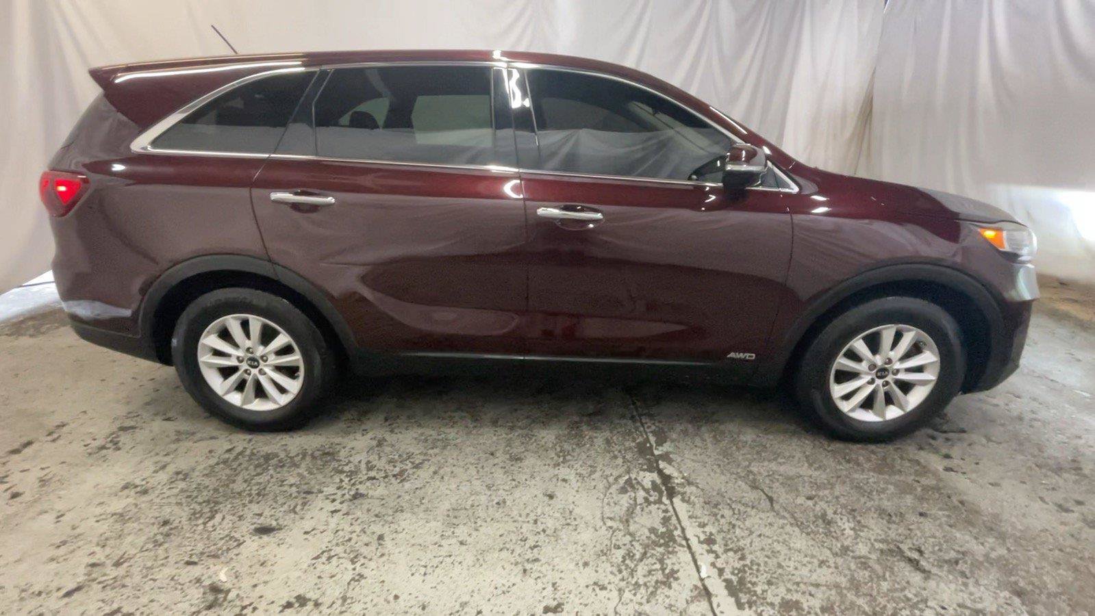 Used 2019 Kia Sorento AWD image 5