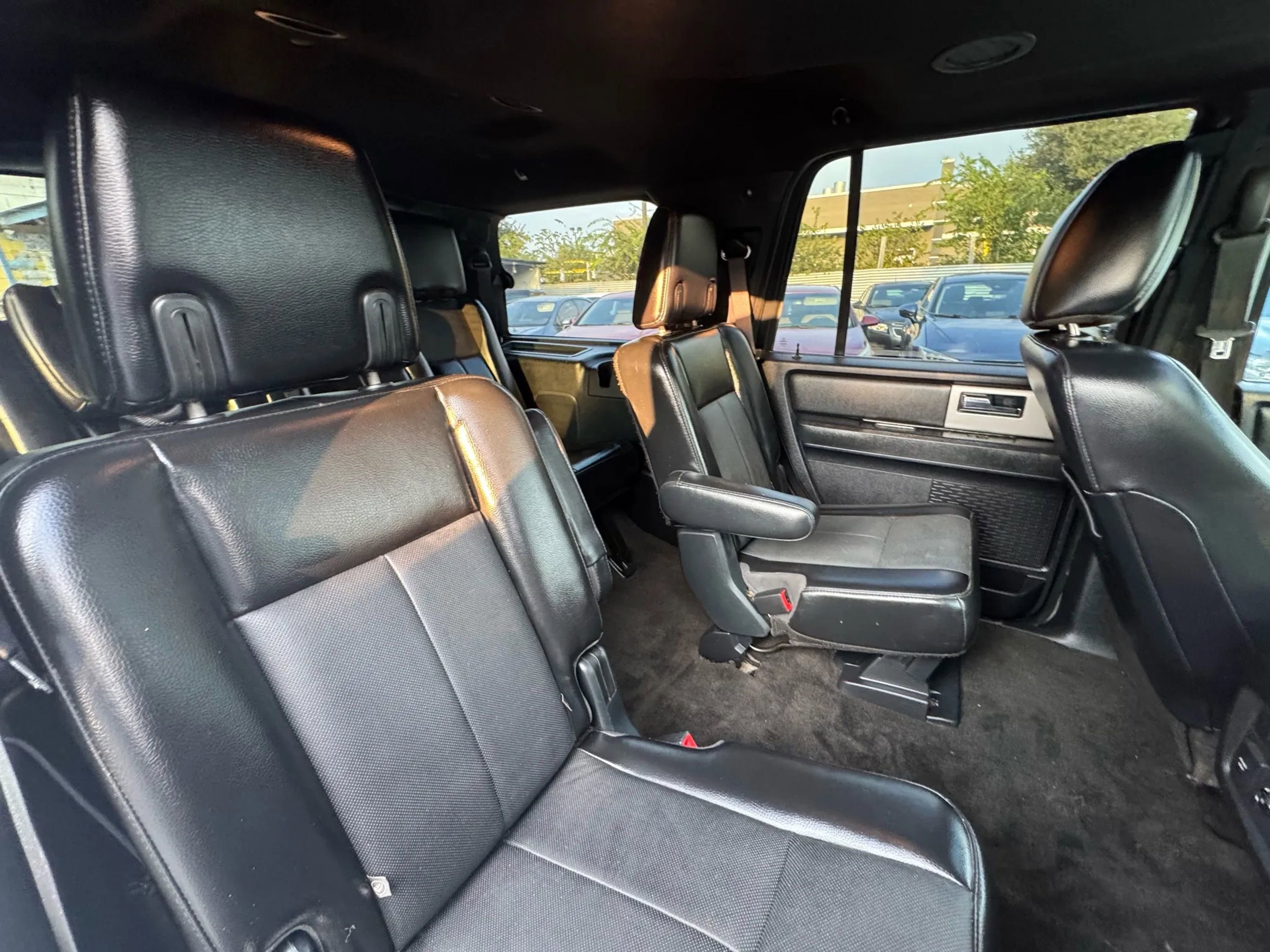 Used 2015 Ford Expedition Limited w/ Equipment Group 301A RWD image 15