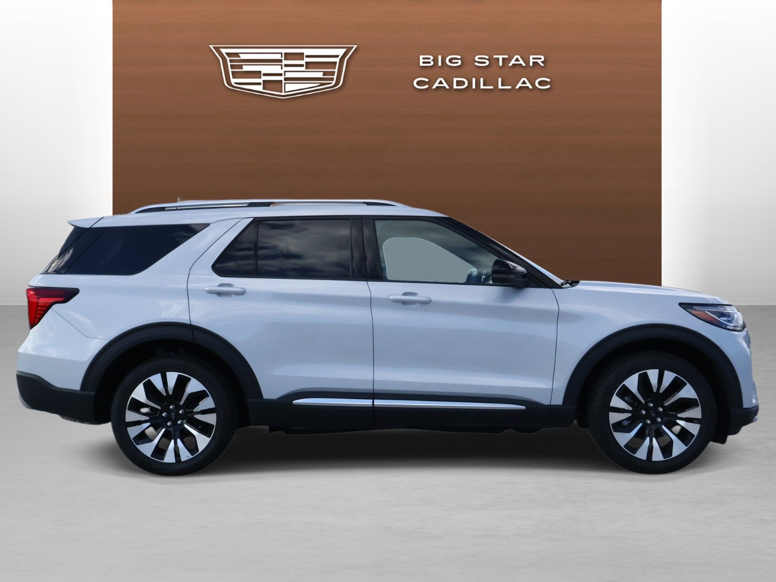 Used 2025 Ford Explorer Platinum w/ LUX Leather Package image 6