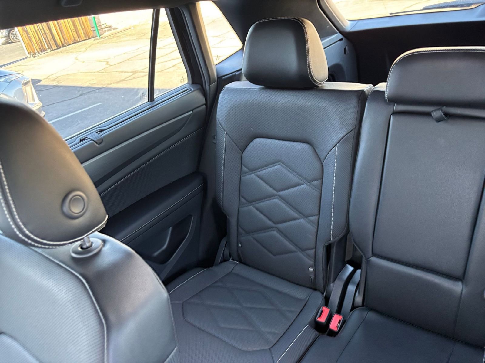 Used 2024 Volkswagen Atlas Cross Sport SE image 39