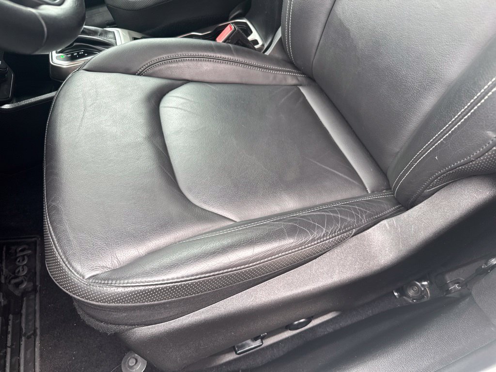 Used 2020 Jeep Renegade Limited w/ UConnect 8.4 Nav Group AWD/4WD image 31