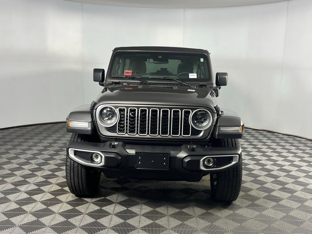 Used 2025 Jeep Wrangler Unlimited Sahara w/ Safety Group image 11