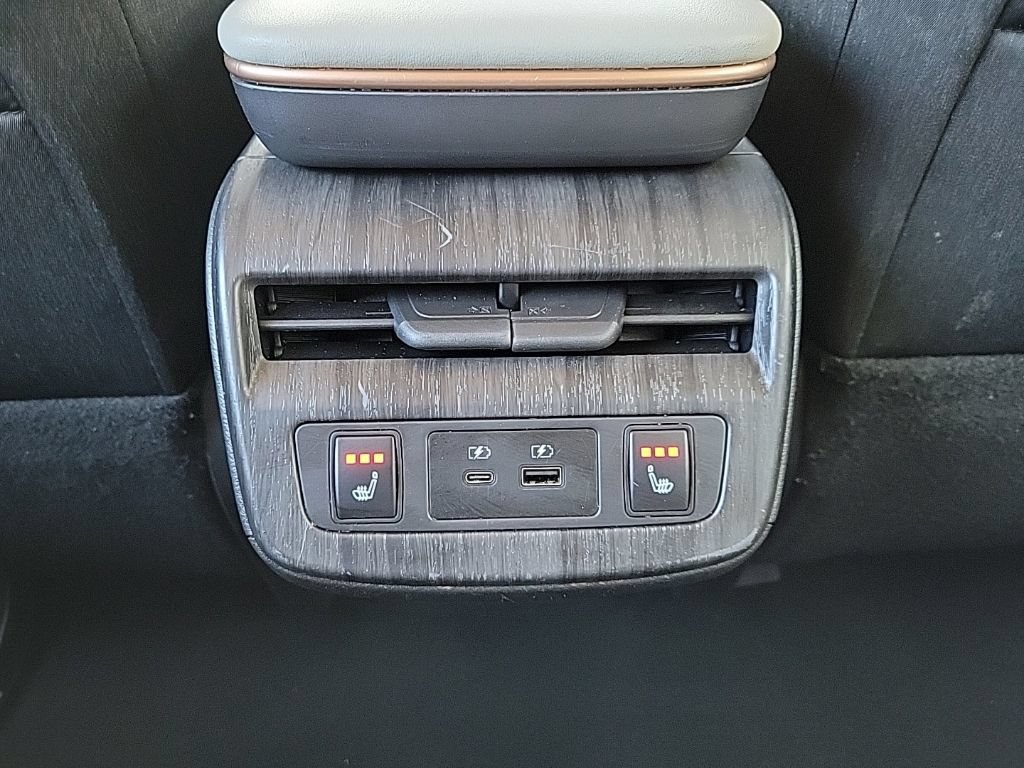 Used 2024 Nissan Ariya AWD image 19