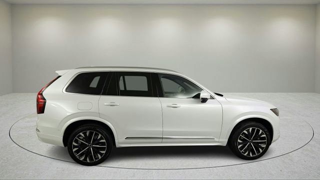 Used 2026 Volvo XC90 B6 Plus w/ Protection Package Premier AWD/4WD image 3