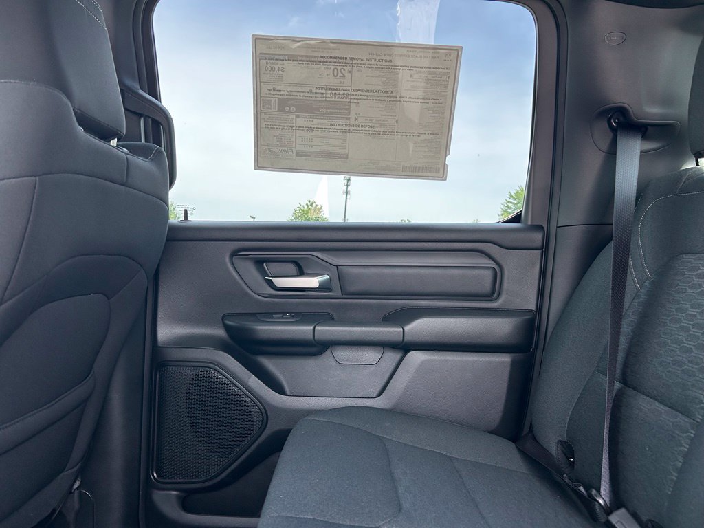 New 2026 RAM 1500 Express AWD/4WD image 28