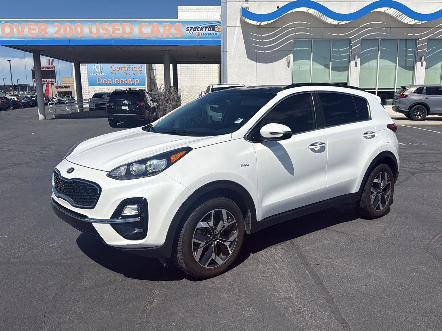 Used 2022 Kia Sportage EX image 2