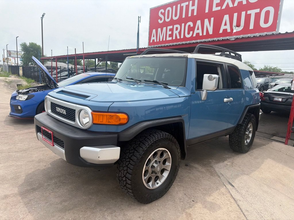 Used 2012 Toyota FJ Cruiser 4WD w/ Upgrade Pkg image 7