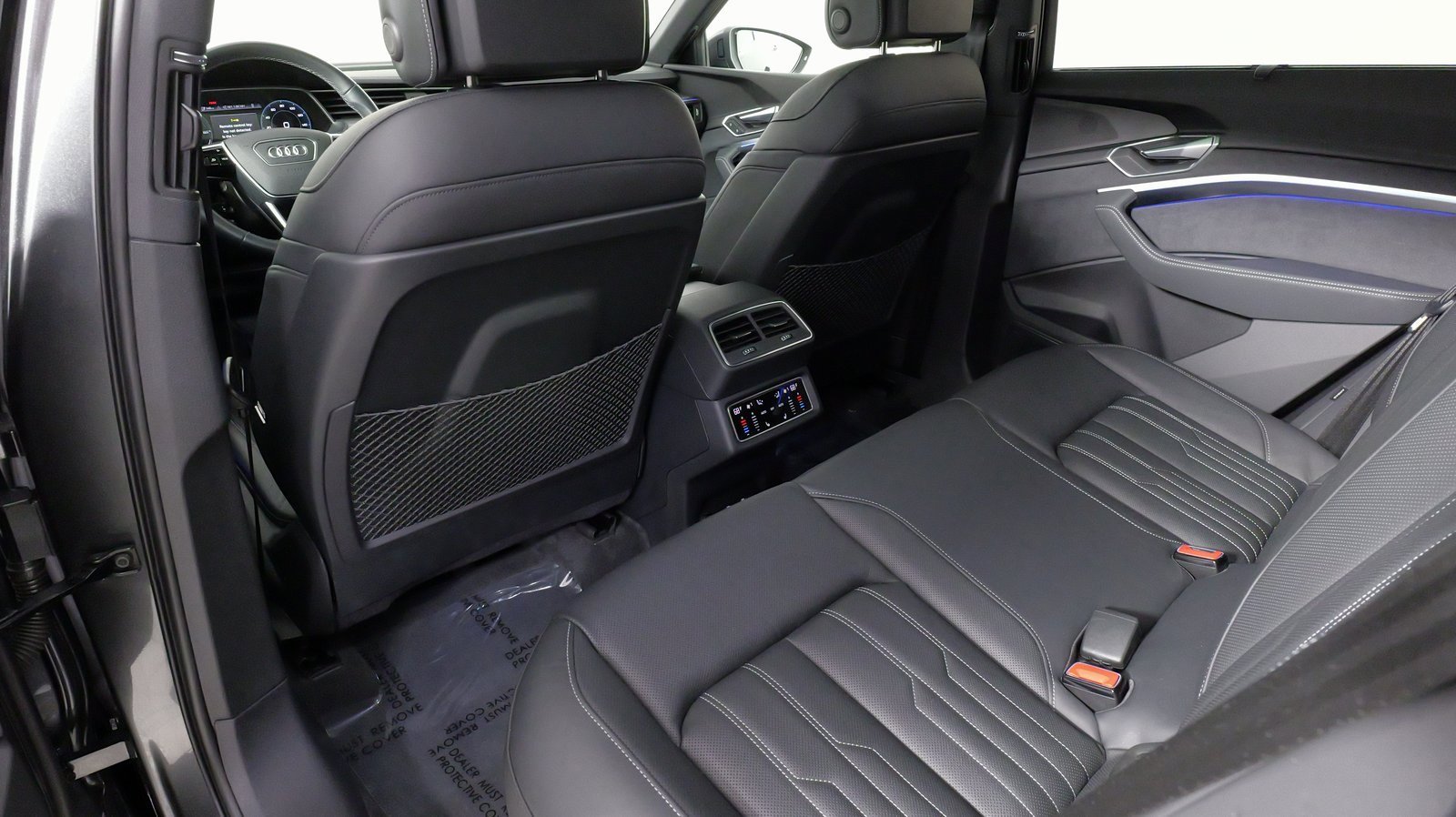 Used 2023 Audi e-tron Prestige w/ Prestige Package image 37