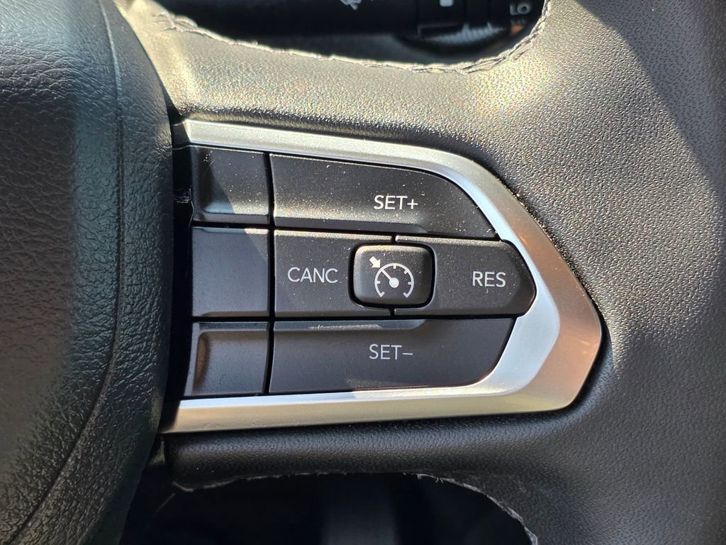 Used 2023 Jeep Compass Latitude AWD/4WD image 18