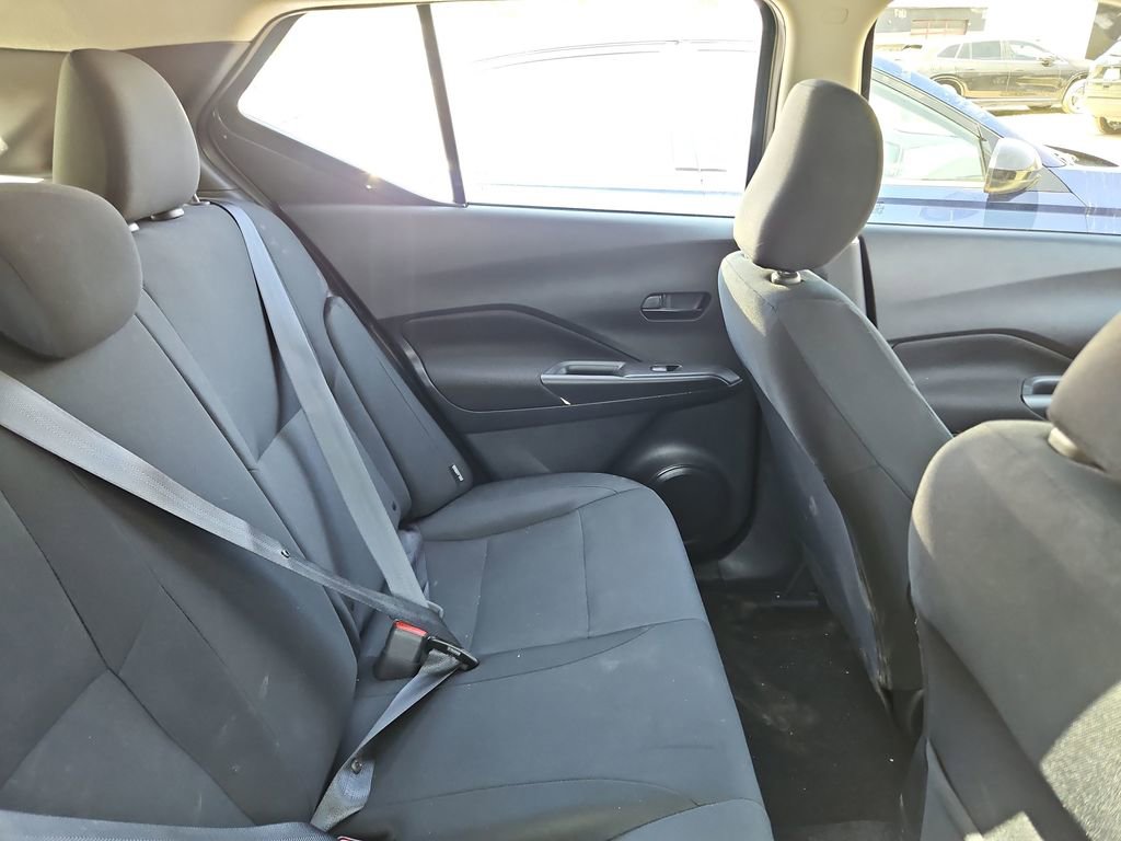 Used 2023 Nissan Kicks S image 9