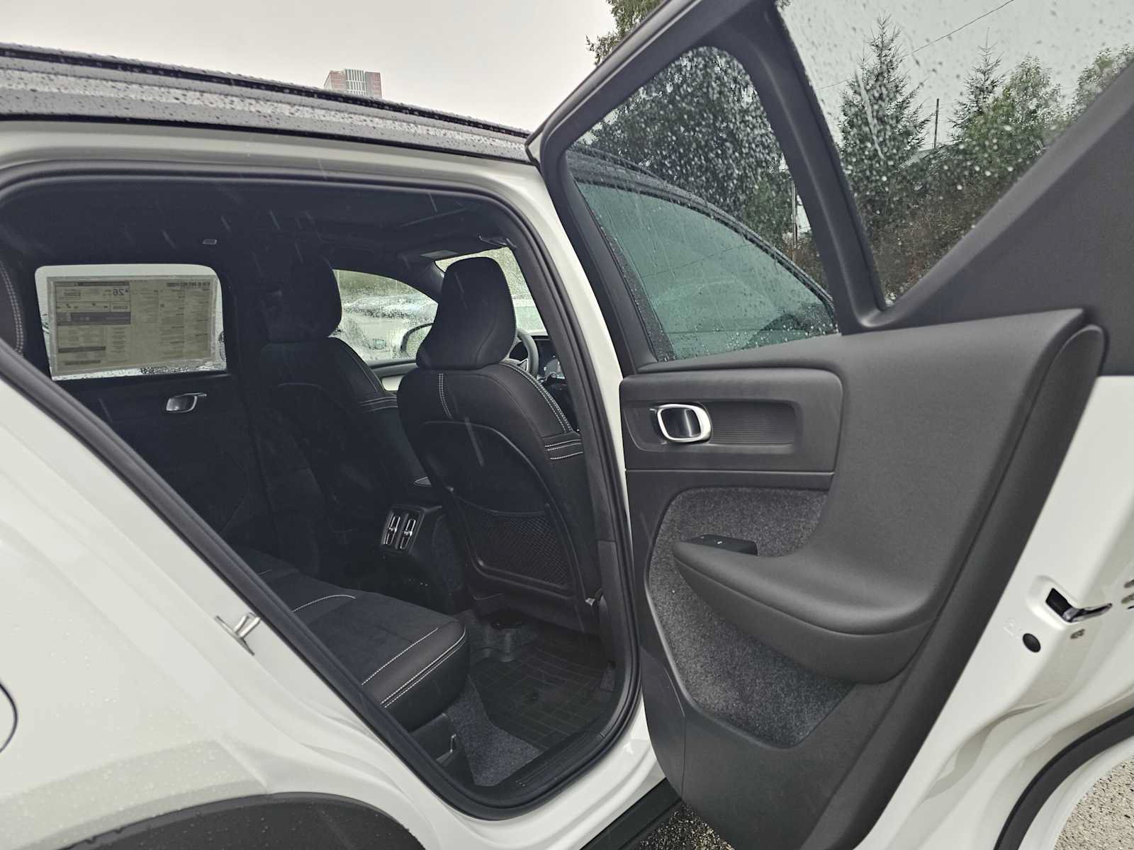 New 2026 Volvo XC40 B5 Ultra w/ Climate Package AWD/4WD image 14