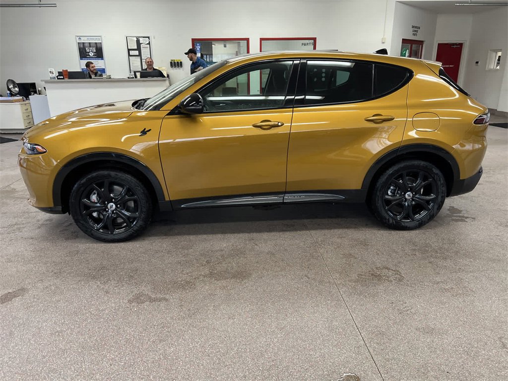 New 2024 Dodge Hornet R/T Plus w/ R/T Blacktop Package image 4