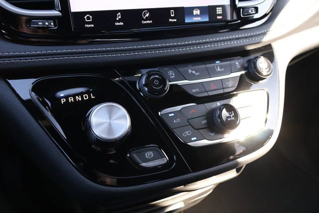 New 2026 Chrysler Pacifica Select image 19