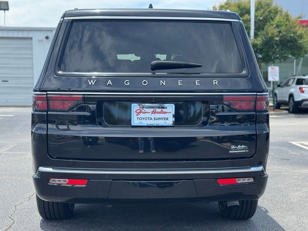 Used 2024 Jeep Wagoneer Series II w/ Flexible Seating Group RWD image 10