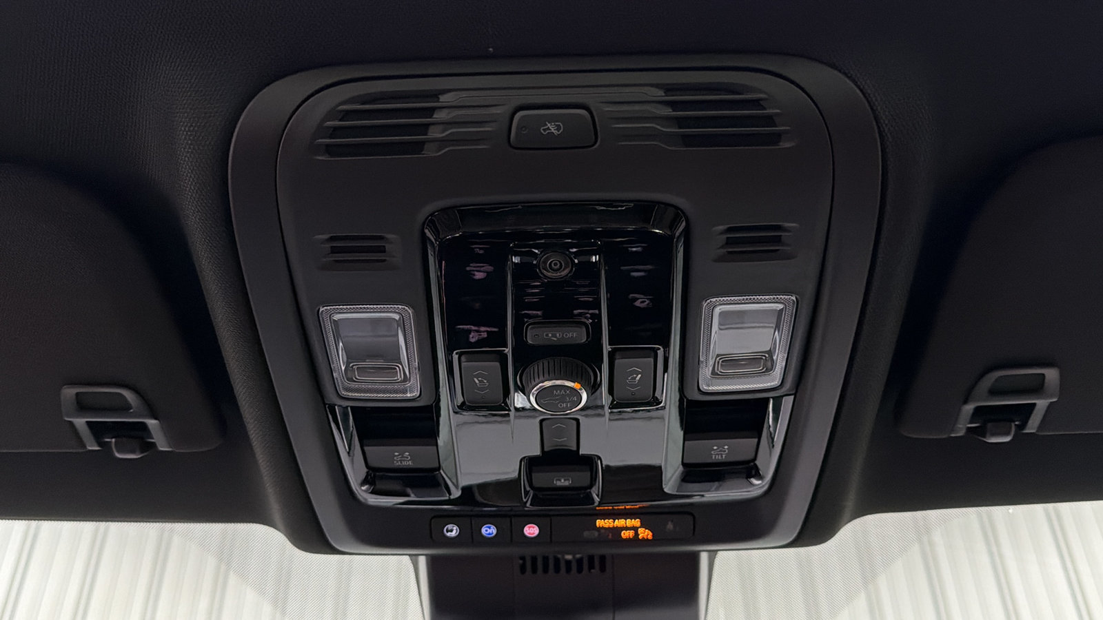 Used 2026 GMC Yukon XL Denali Ultimate w/ LPO, Floor Liner Package AWD/4WD image 33