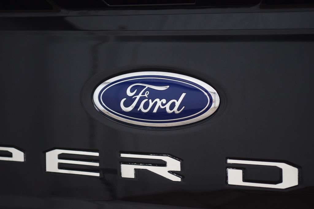Used 2023 Ford F250 Lariat w/ Lariat Ultimate Package AWD/4WD image 23