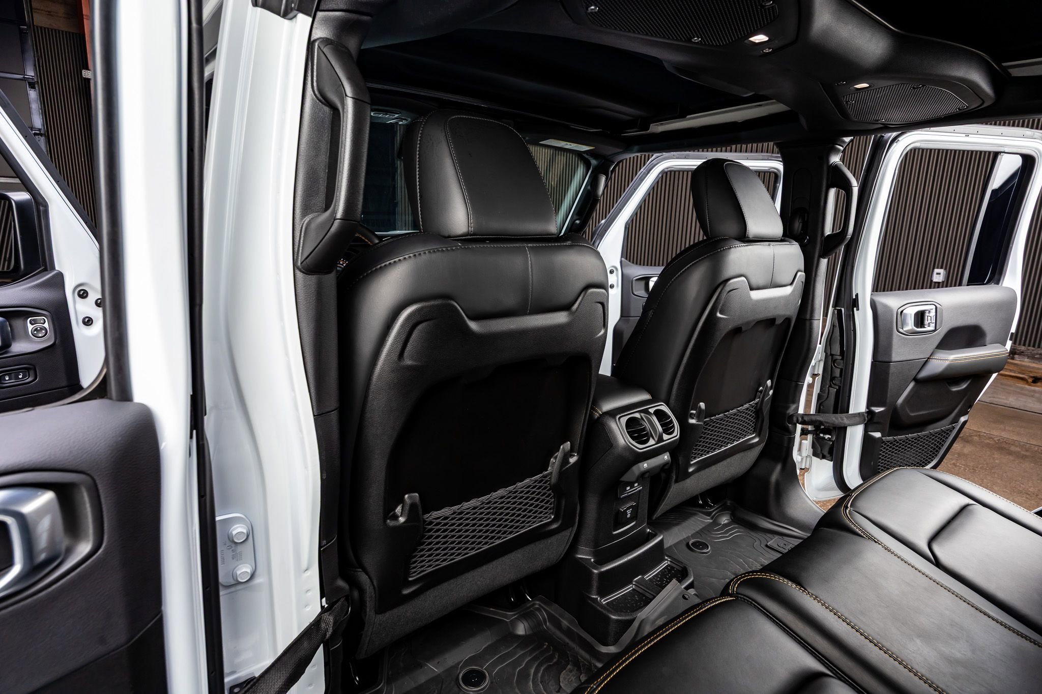 Used 2024 Jeep Wrangler Unlimited Rubicon 392 image 32