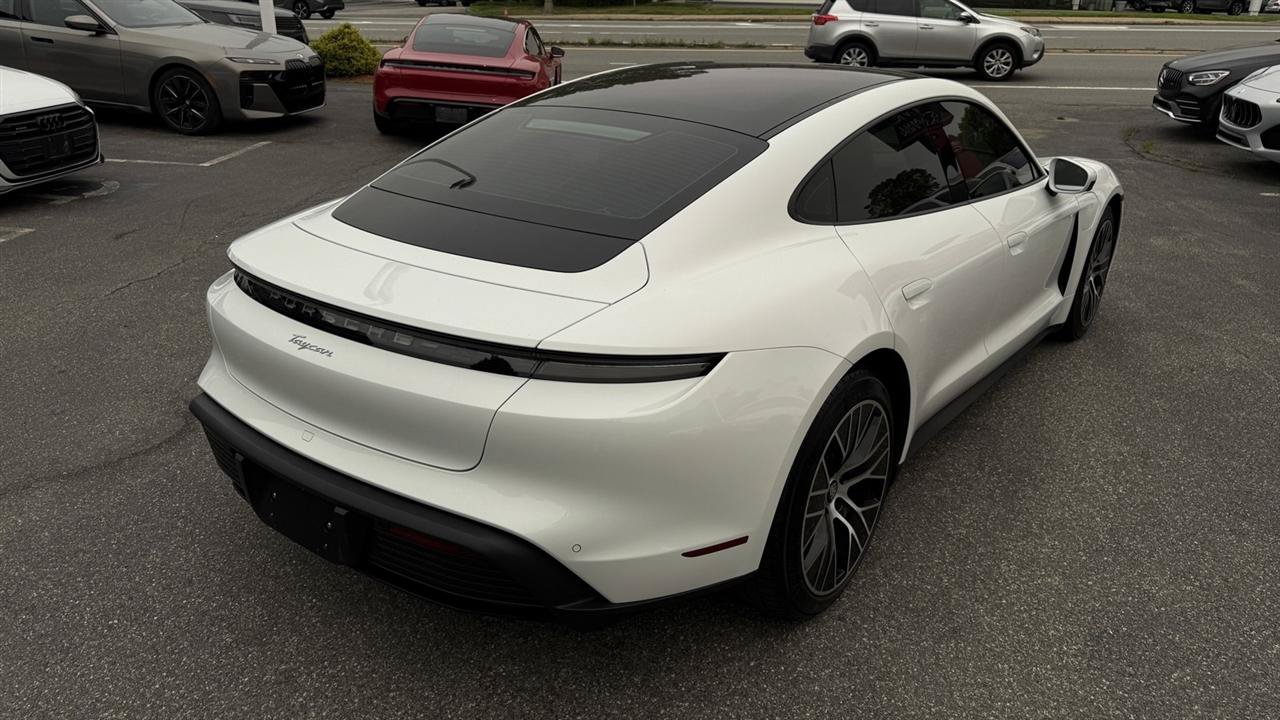 Used 2021 Porsche Taycan RWD image 16