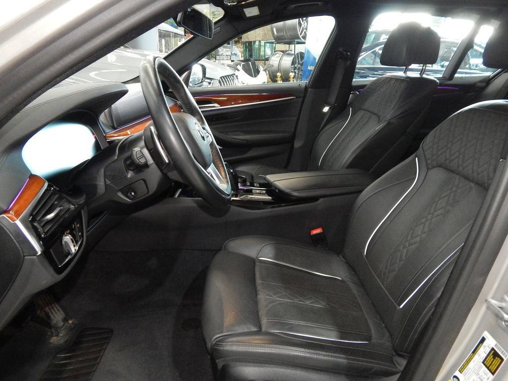 Used 2019 BMW 540i xDrive w/ Dynamic Handling Package image 15