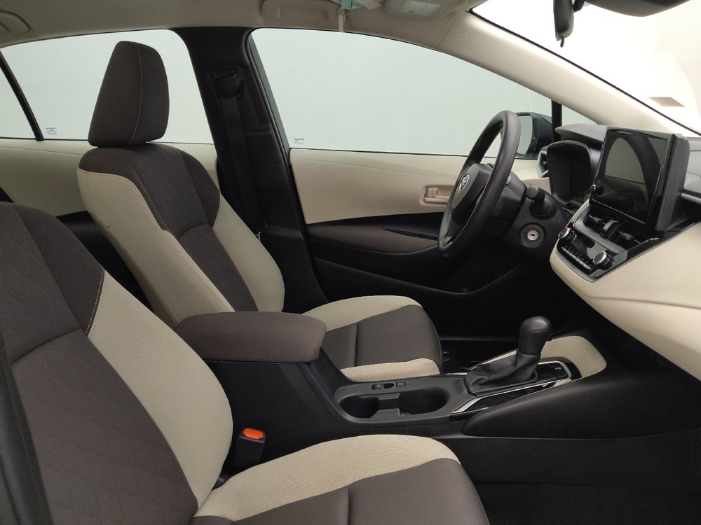 Used 2025 Toyota Corolla LE FWD image 21