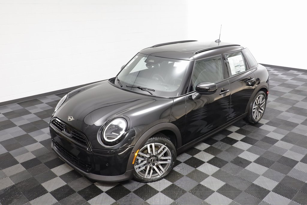New 2026 MINI Cooper 4-Door Hardtop image 2