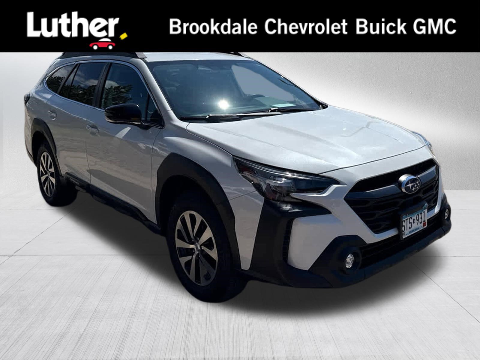 Used 2024 Subaru Outback Premium AWD/4WD image 1