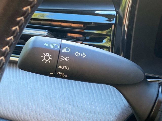 Used 2025 Toyota Camry SE w/ Multimedia Upgrade Package FWD image 21