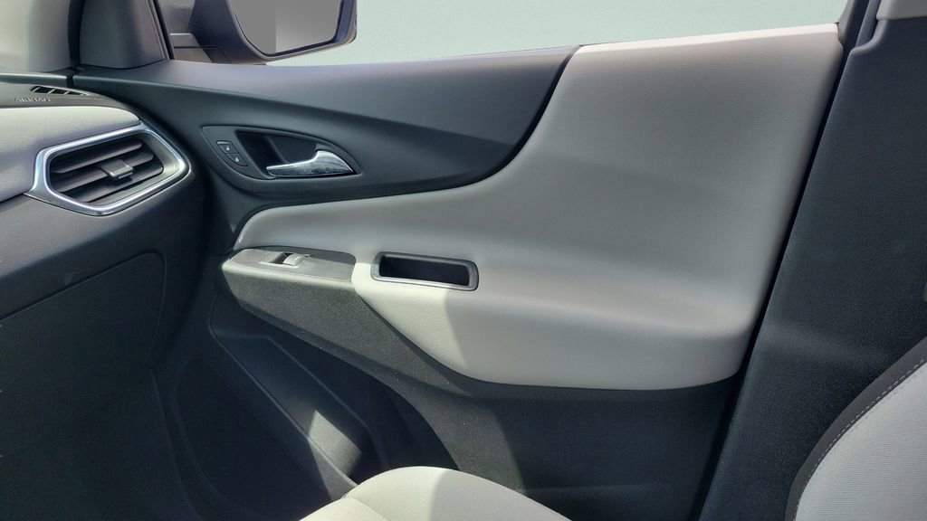 Used 2019 Chevrolet Equinox LS image 16