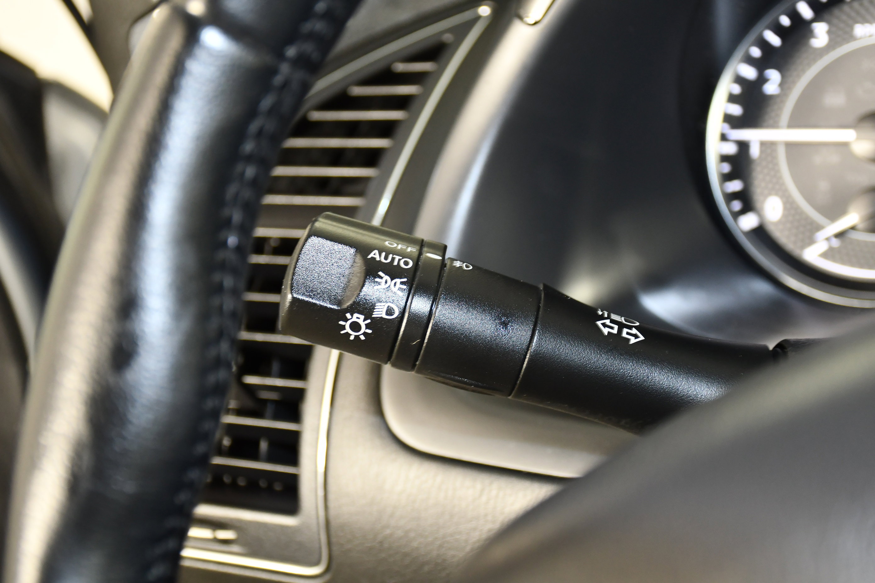 Used 2024 Nissan Armada SV image 22