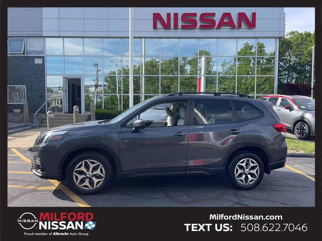 Used 2022 Subaru Forester Premium AWD/4WD image 2