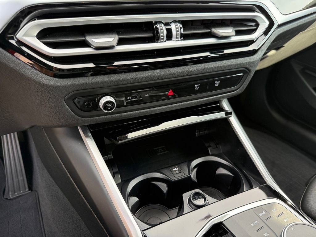 Used 2024 BMW 330i xDrive Sedan w/ Premium Package image 20