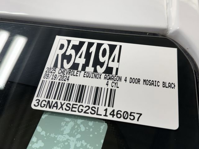 Used 2025 Chevrolet Equinox ACTIV w/ Safety and Technology Package image 32