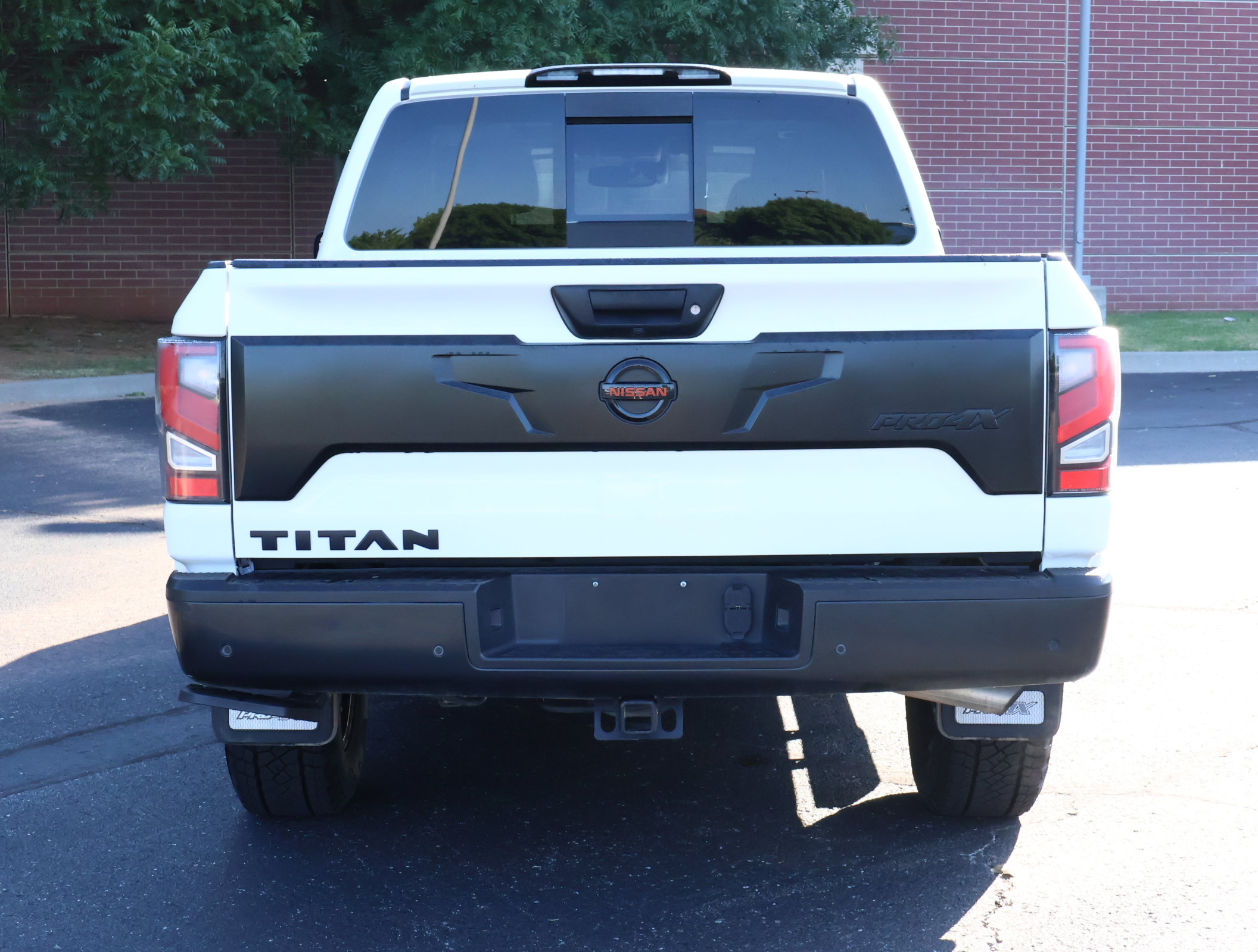 Used 2021 Nissan Titan PRO-4X w/ Pro-4x Convenience Package AWD/4WD image 31