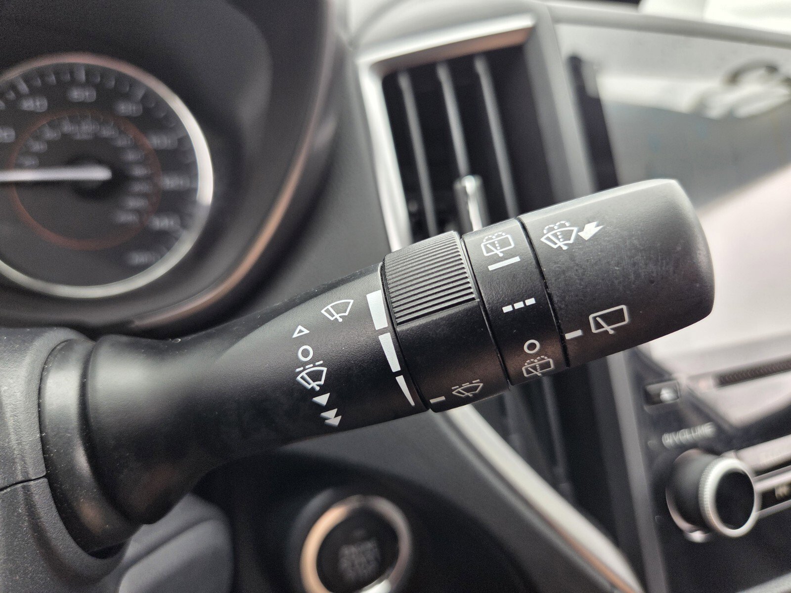 Used 2023 Subaru Crosstrek 2.5i Limited image 30