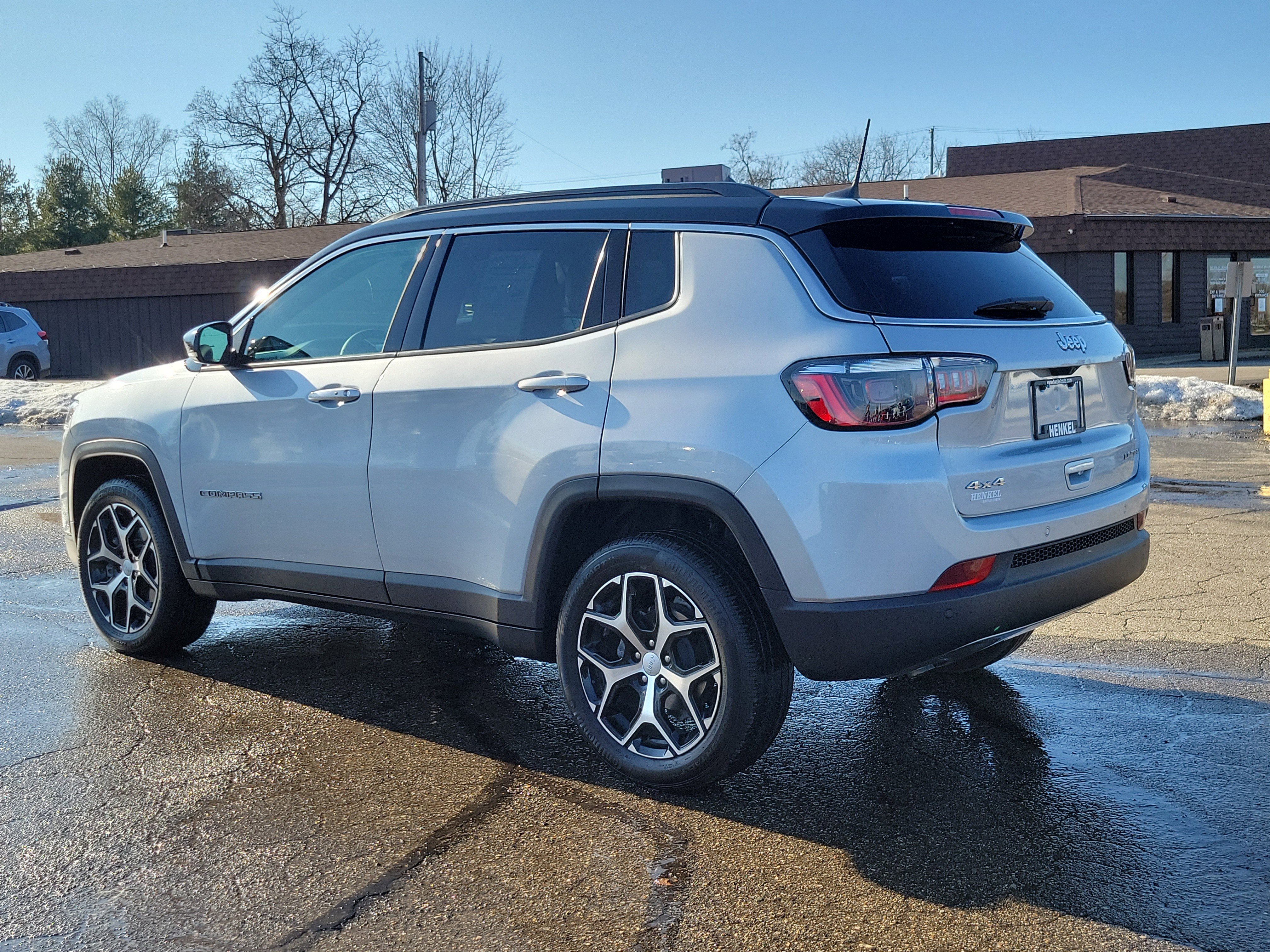 Used 2024 Jeep Compass Limited w/ Sun and Sound Group image 3