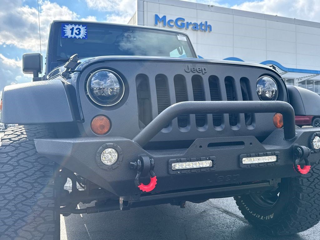 Used 2013 Jeep Wrangler Unlimited Sahara image 13