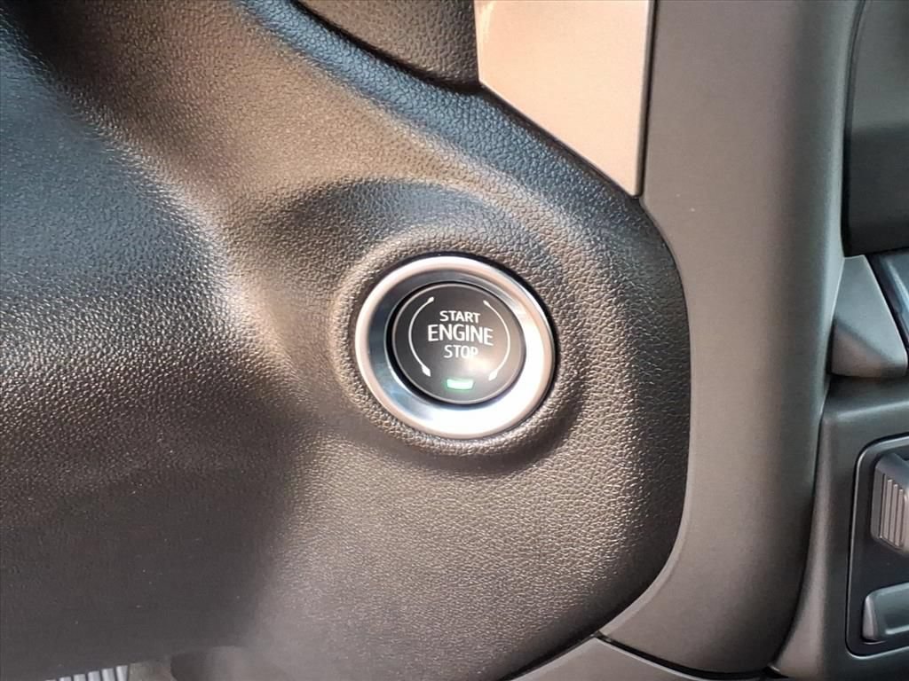 Used 2025 Chevrolet Silverado 2500 Custom w/ Custom Convenience Package AWD/4WD image 13