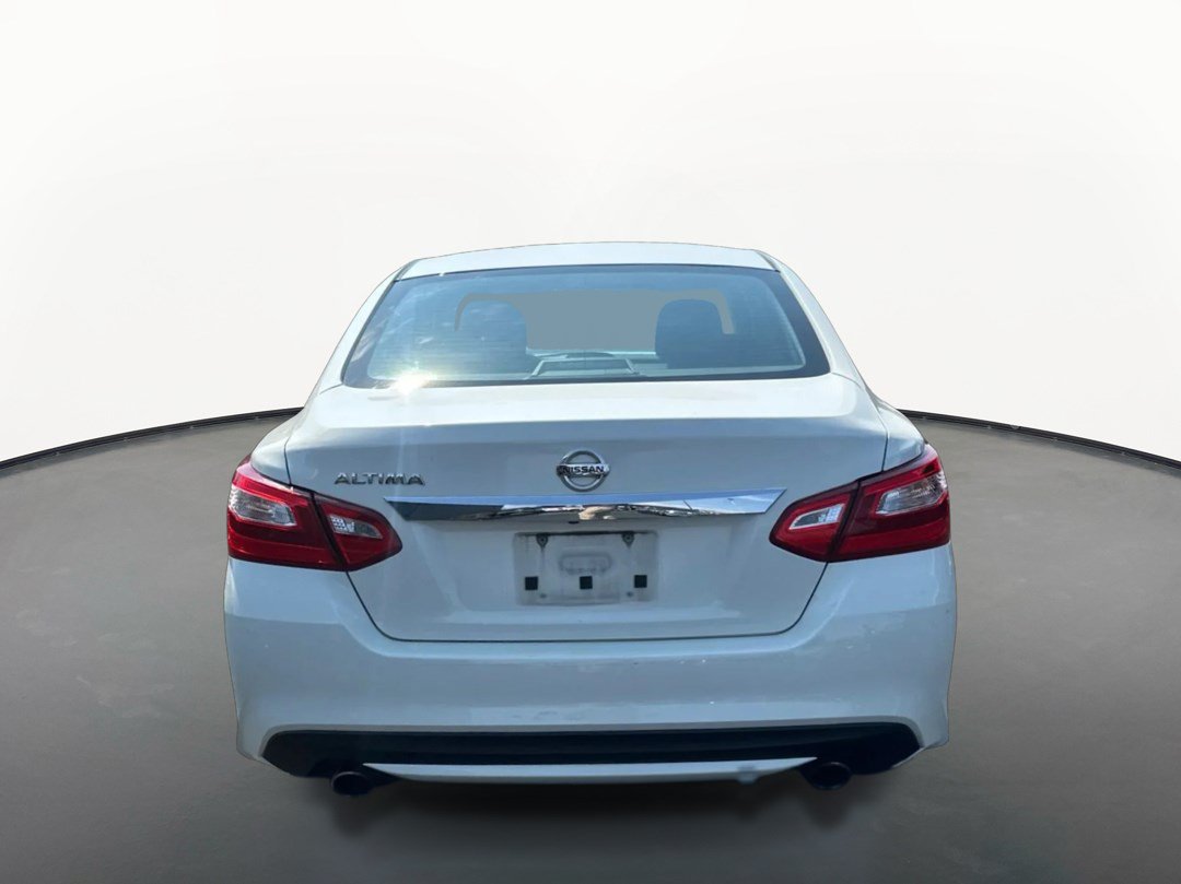 Used 2016 Nissan Altima 2.5 S w/ Power Driver Seat Package FWD image 4