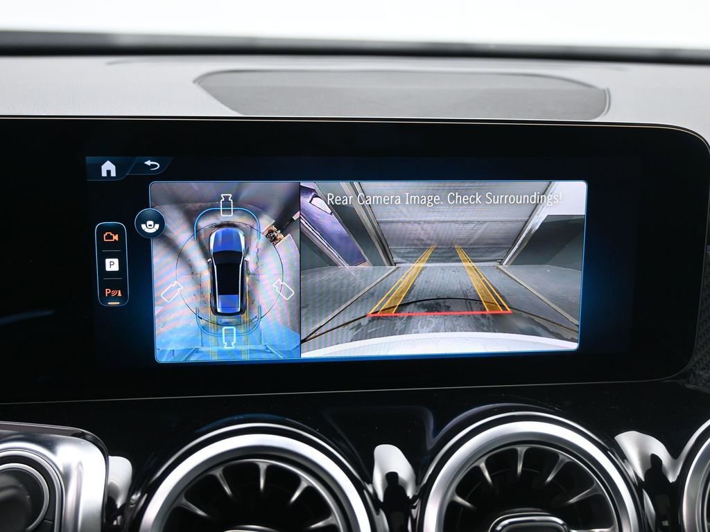 Used 2025 Mercedes-Benz GLB 35 AMG 4MATIC image 13