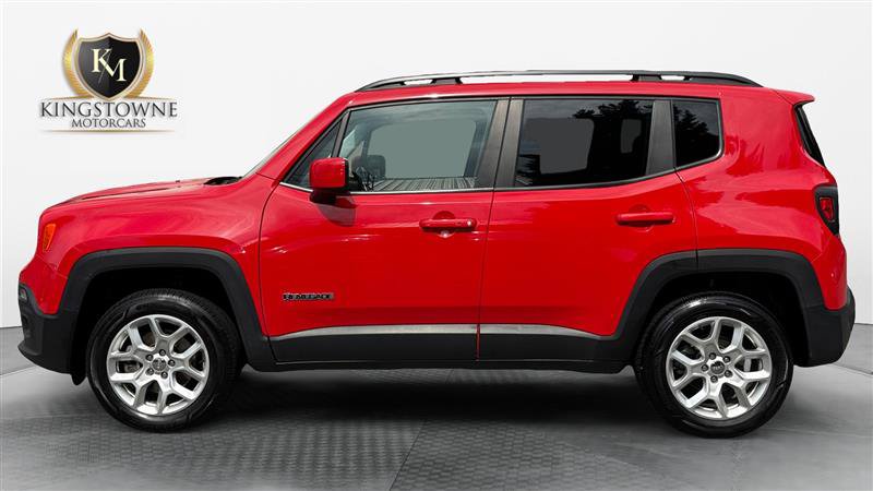 Used 2018 Jeep Renegade Latitude w/ UConnect 8.4 Nav Group AWD/4WD image 2